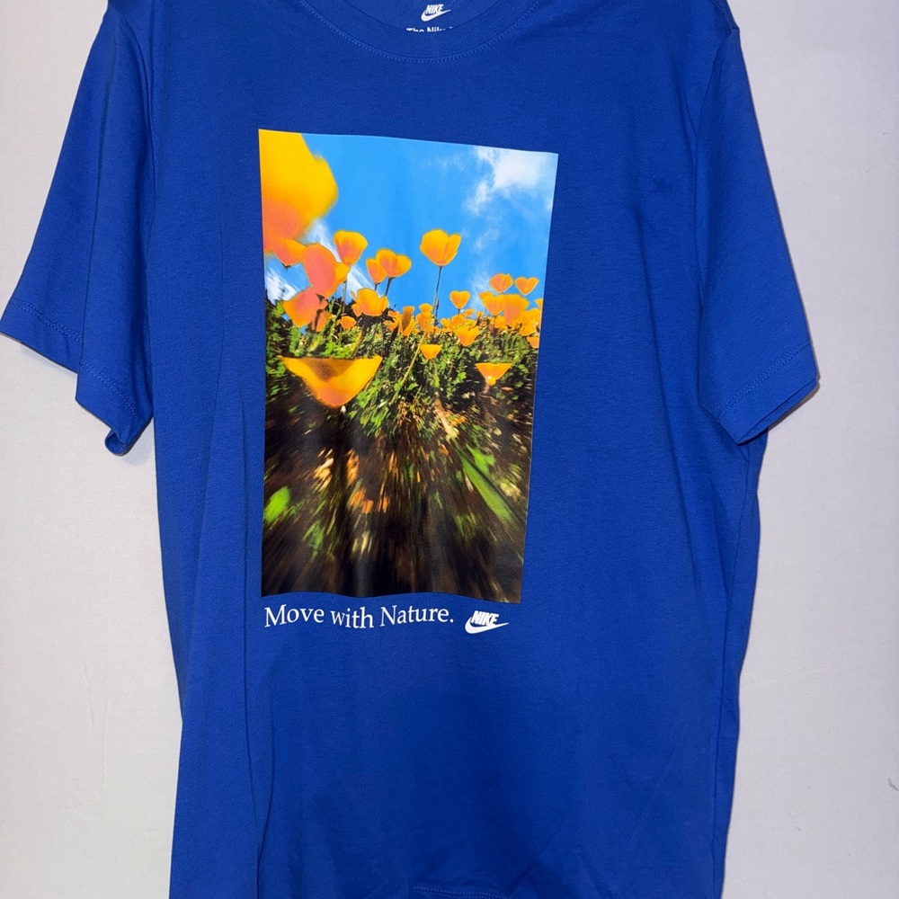 Nike Men's Blue Nature Graphic Tee